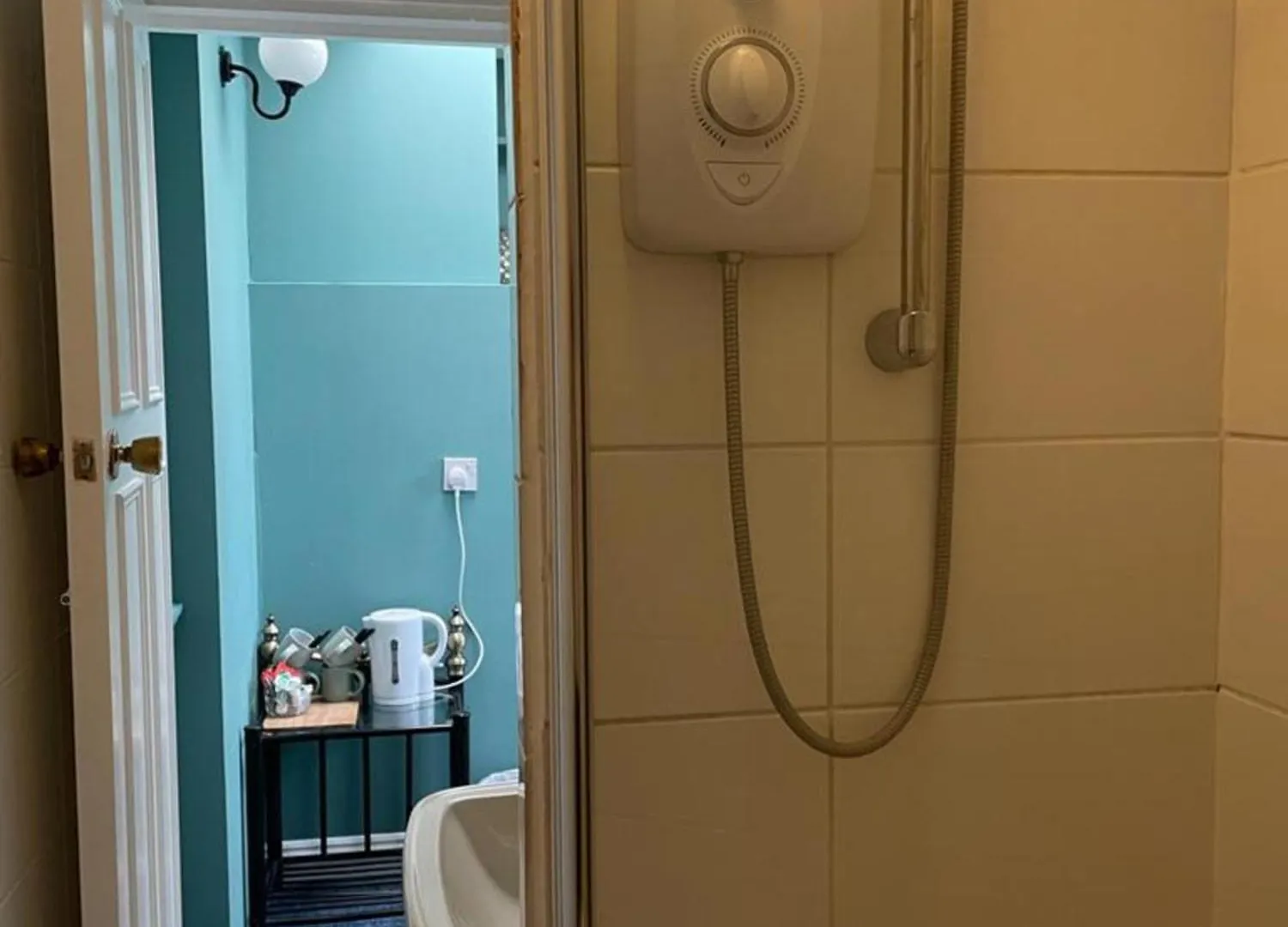Pensión Hotel Oyo No 3 Bath